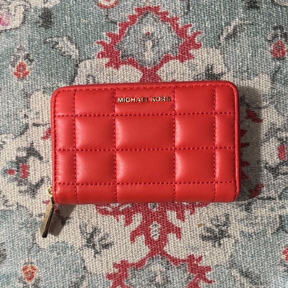 Michael Kors Cherry Small Quilted Wallet - Picture 1 of 6